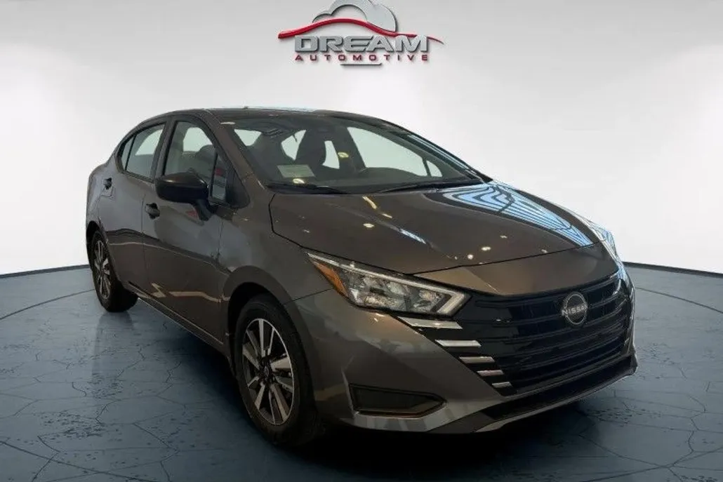2025 Nissan Versa S photo 1