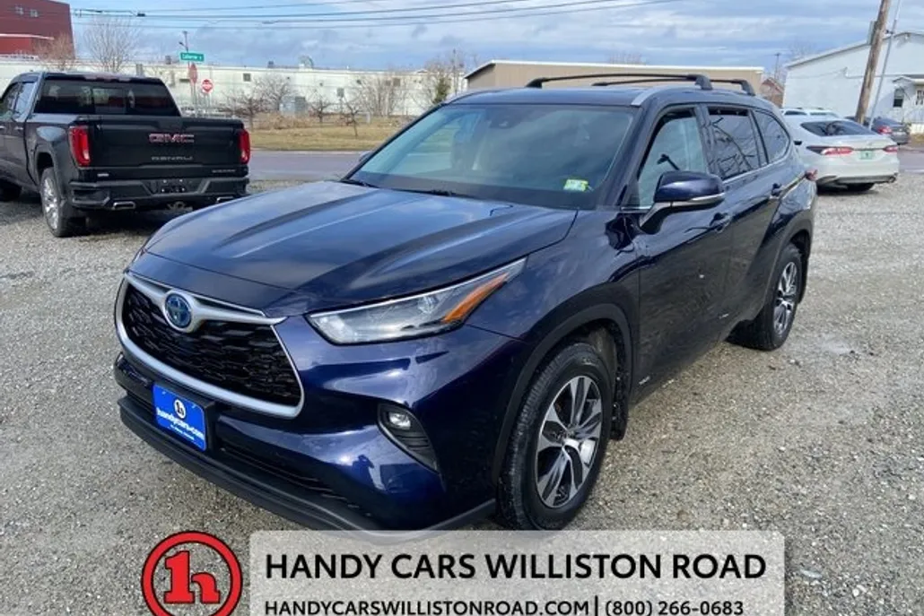2022 Toyota Highlander Hybrid XLE photo 1