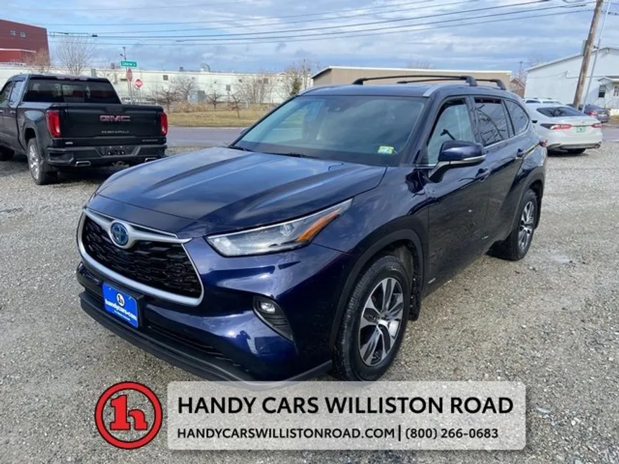 2022 Toyota Highlander Hybrid XLE photo 1