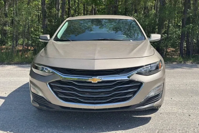 2024 Chevrolet Malibu 1LT photo 1