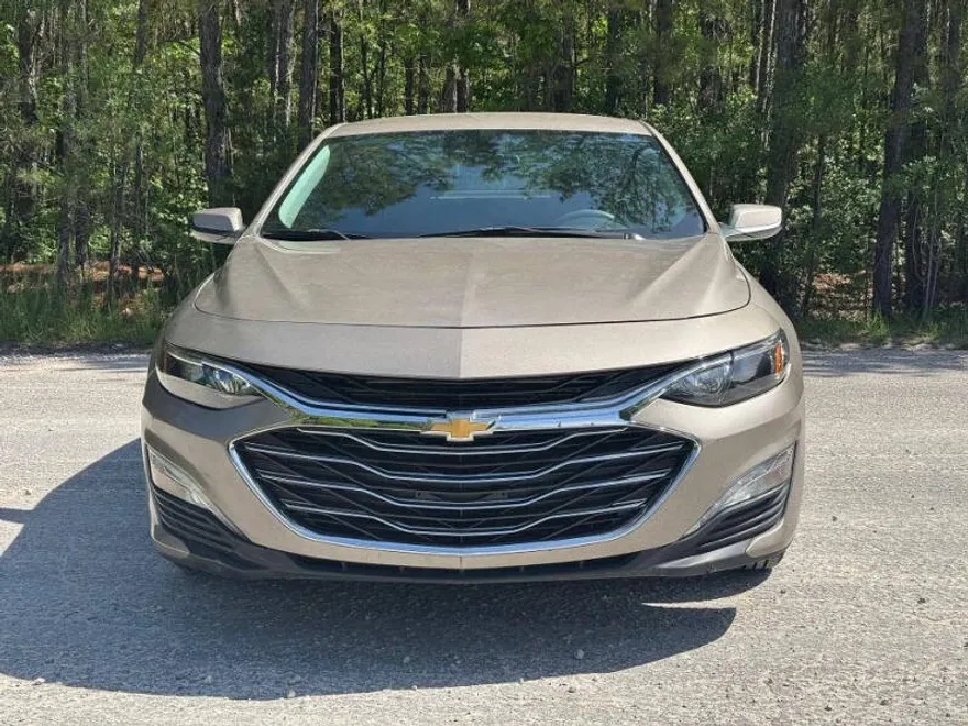 2024 Chevrolet Malibu 1LT photo 1