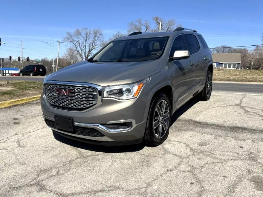 2019 Gmc Acadia Denali photo 1