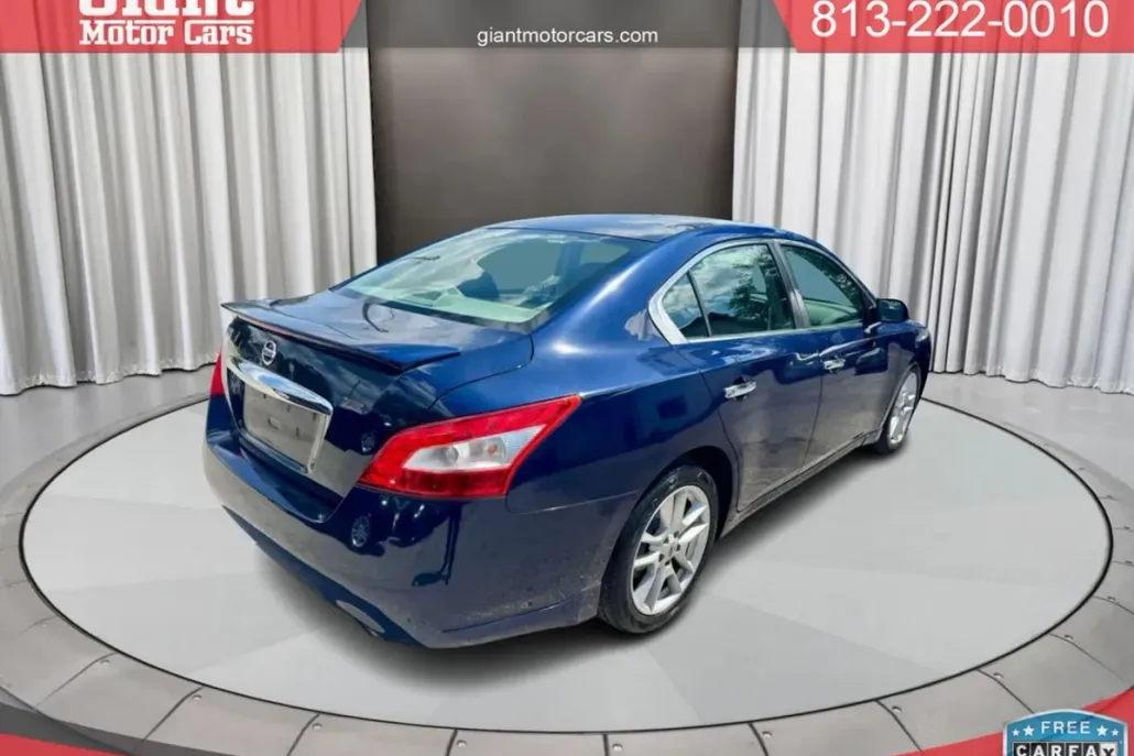 2009 Nissan Maxima SV photo 1