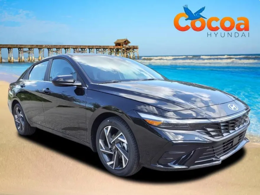 2024 Hyundai Elantra SEL photo 1