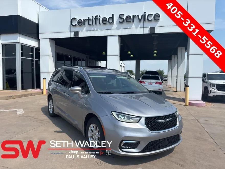 2021 Chrysler Pacifica Touring L photo 1