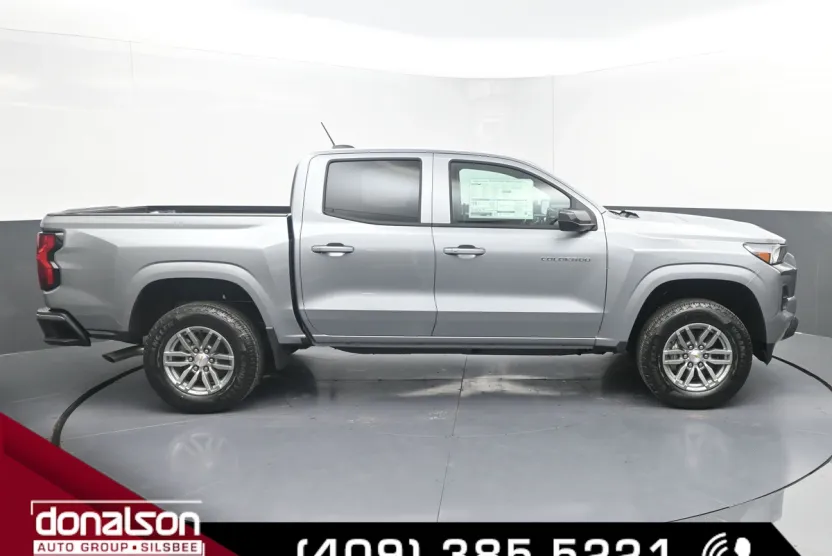 2025 Chevrolet Colorado Work Truck LT photo 1
