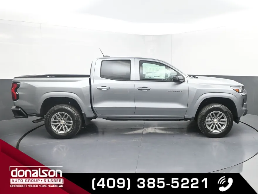 2025 Chevrolet Colorado Work Truck LT photo 1