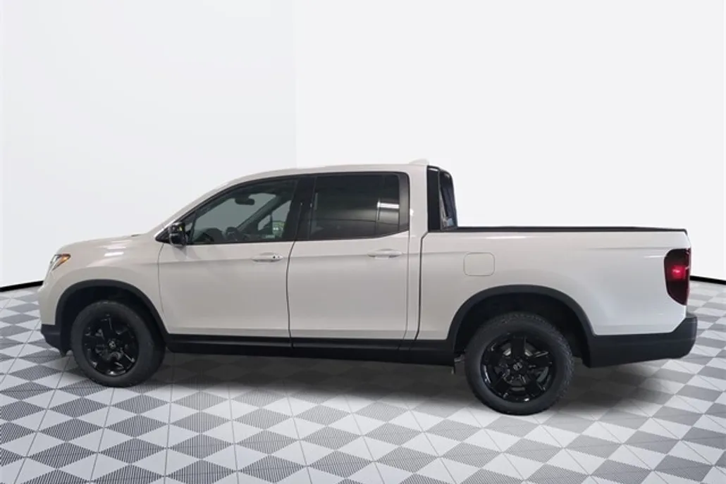 2025 Honda Ridgeline Black Edition photo 1