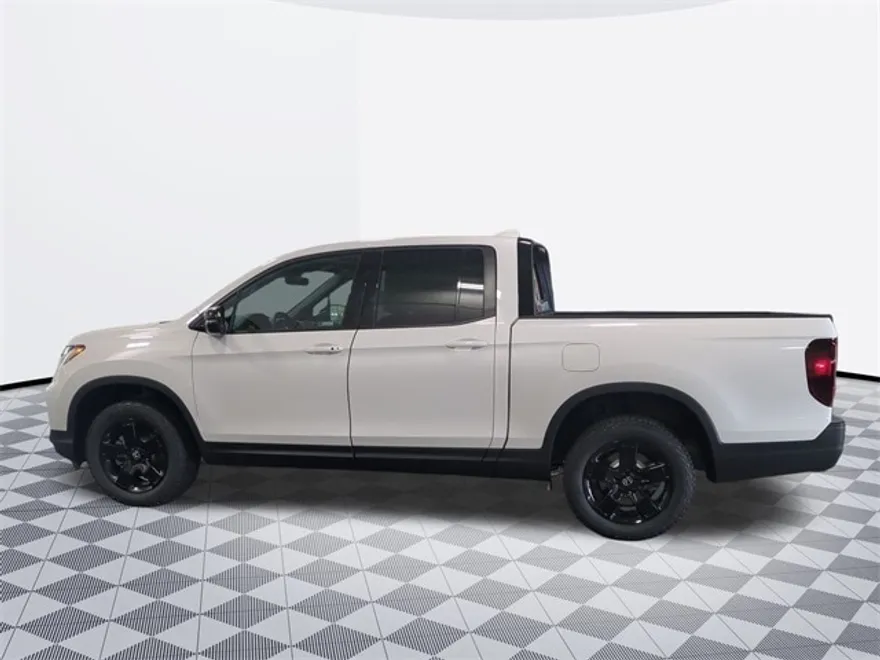 2025 Honda Ridgeline Black Edition photo 1