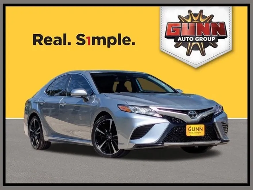 2019 Toyota Camry XSE photo 1