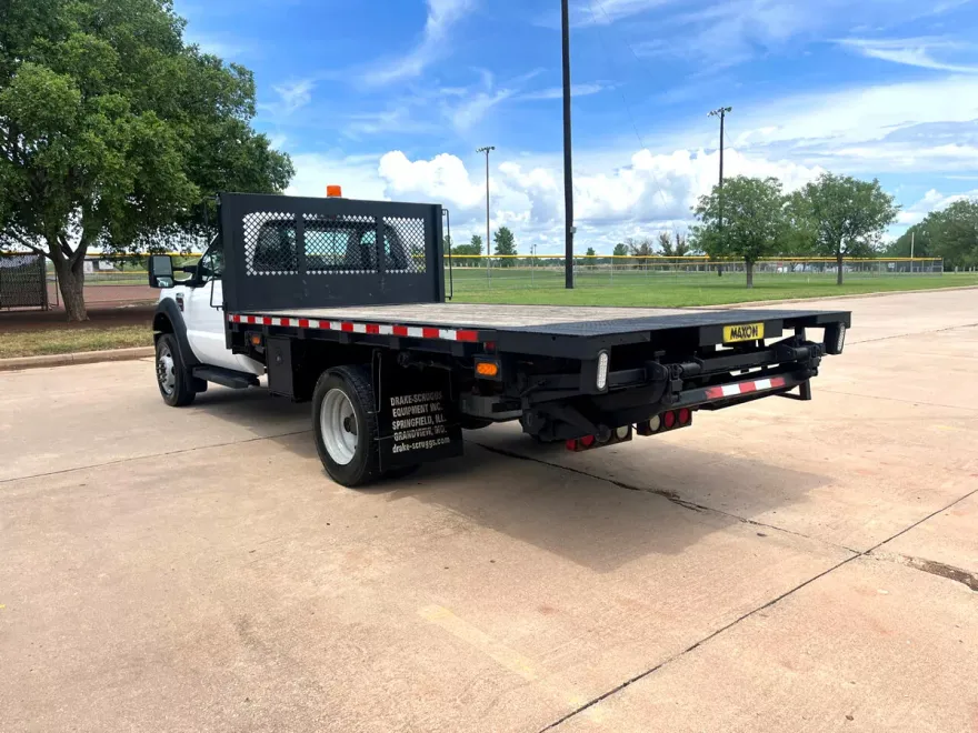 2009 Ford F-550 XLT photo 6