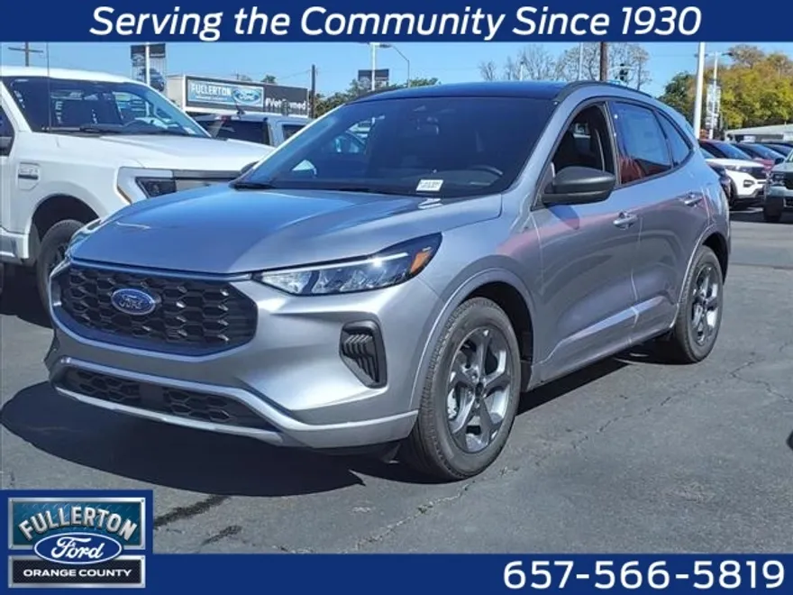 2024 Ford Escape ST-Line photo 1