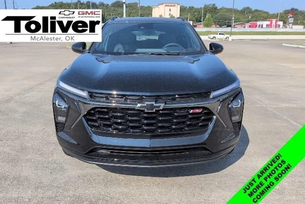 2025 Chevrolet Trax photo 1