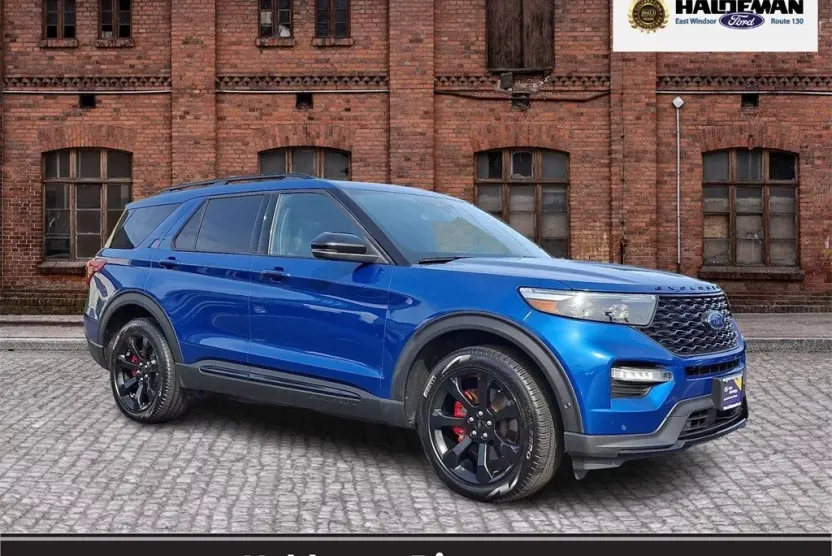 2020 Ford Explorer ST photo 1