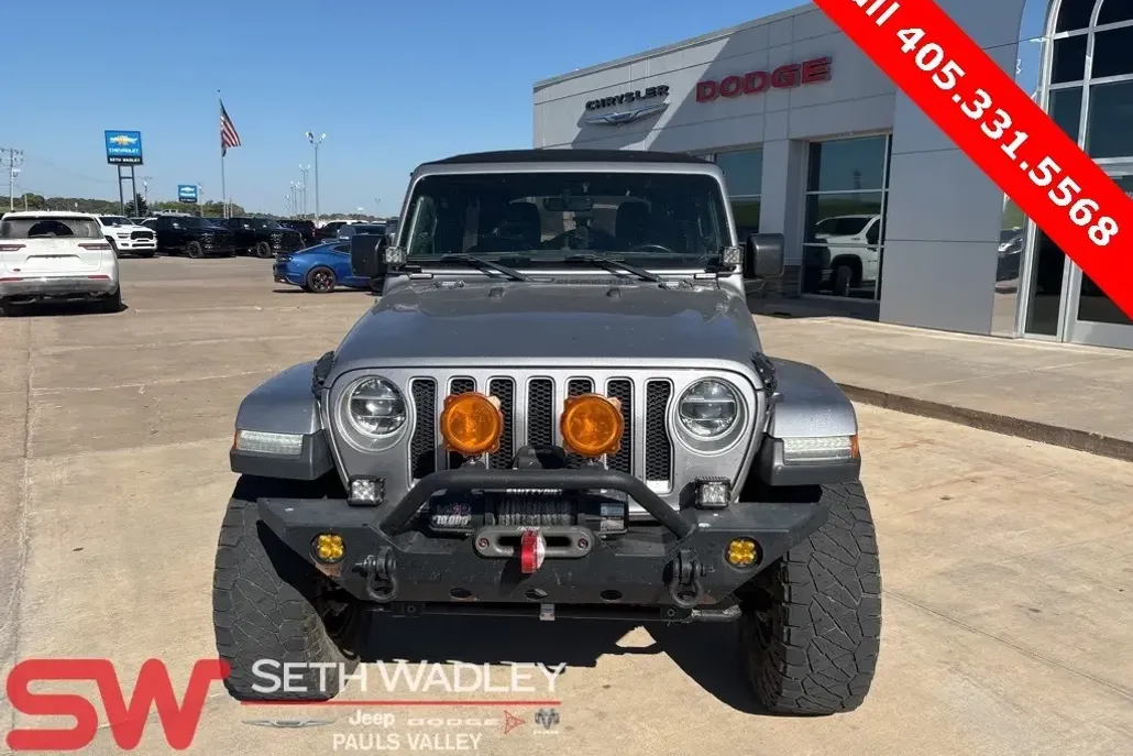 2018 Jeep Wrangler Unlimited Sahara photo 1