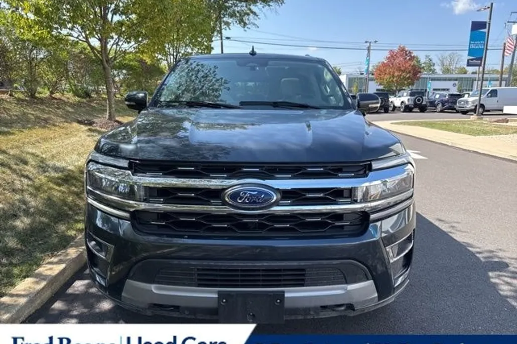 2024 Ford Expedition MAX Limited photo 1
