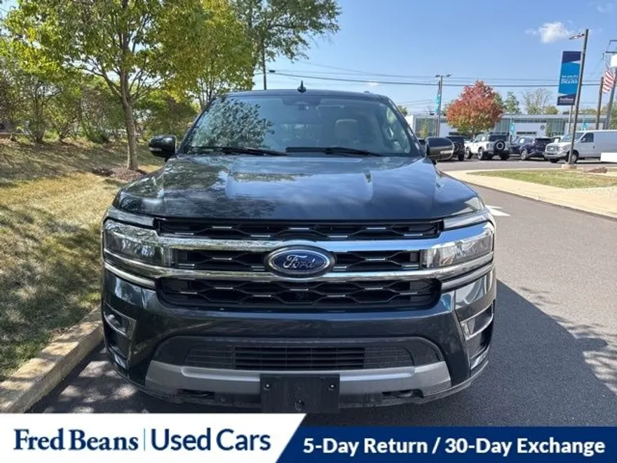 2024 Ford Expedition MAX Limited photo 1