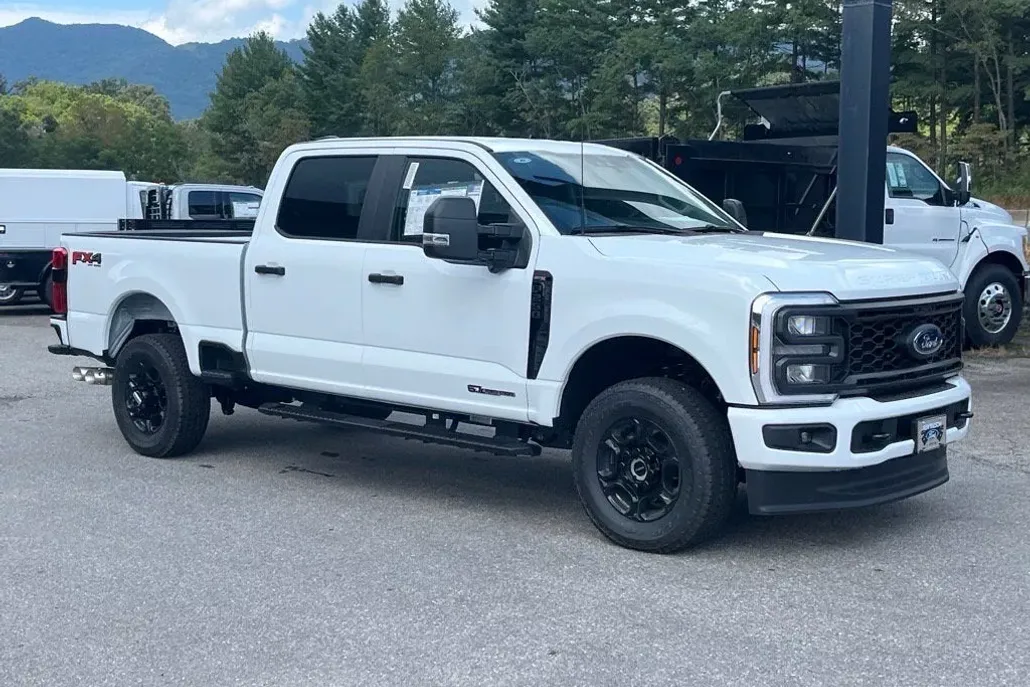 2025 Ford F-250 XL photo 1