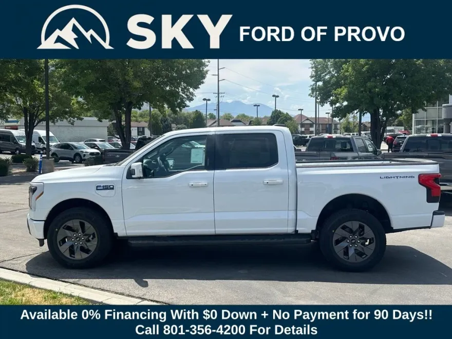 2025 Ford F-150 Lightning Lariat photo 1