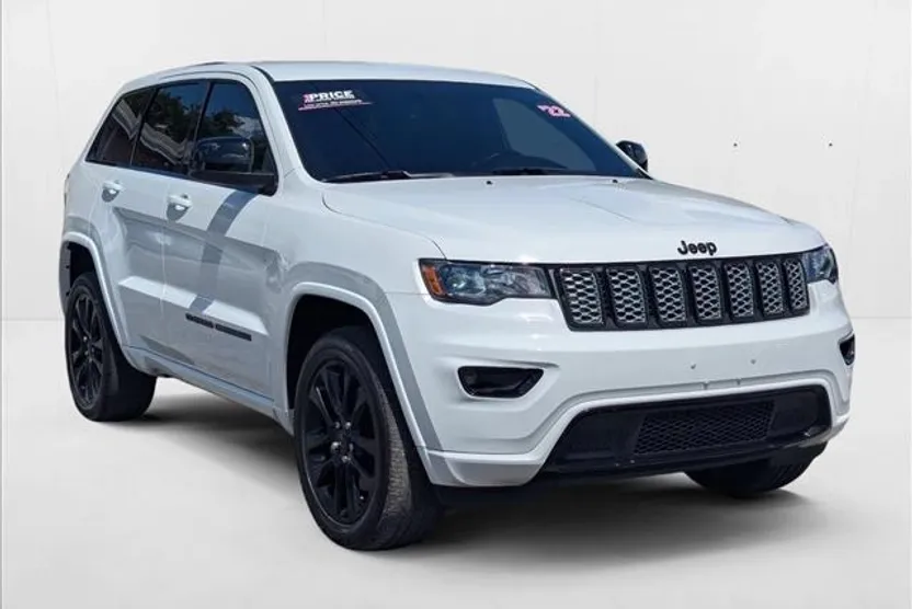 2022 Jeep Cherokee Laredo X photo 1