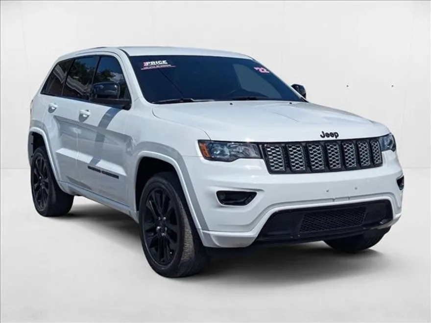 2022 Jeep Cherokee Laredo X photo 1