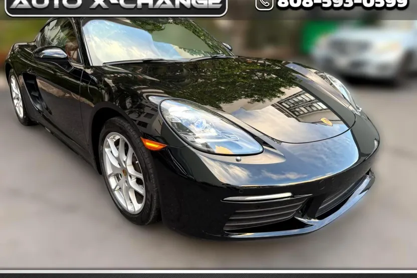 2022 Porsche Cayman photo 1