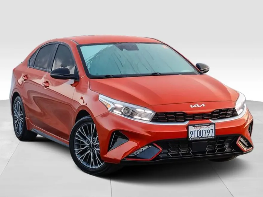 2024 Kia Forte GT-Line photo 1