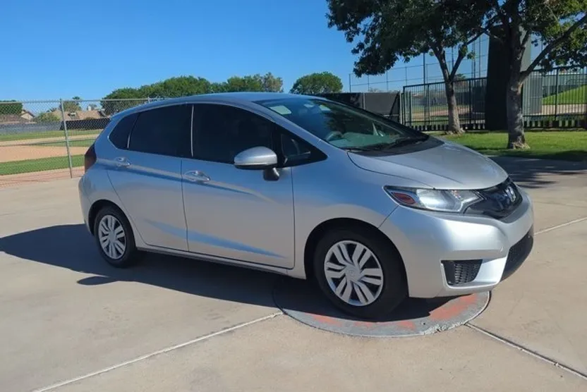 2016 Honda Fit LX photo 1