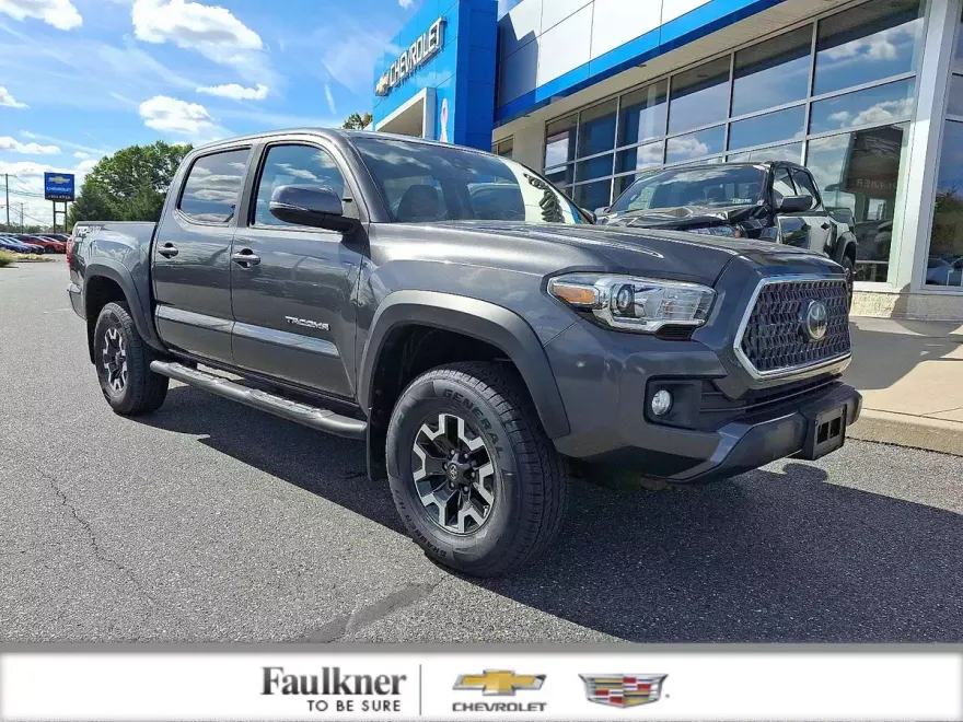 2019 Toyota Tacoma 4x4 SR photo 1