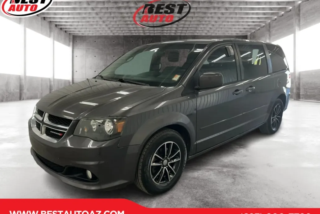 2015 Dodge Grand Caravan SXT Plus photo 1
