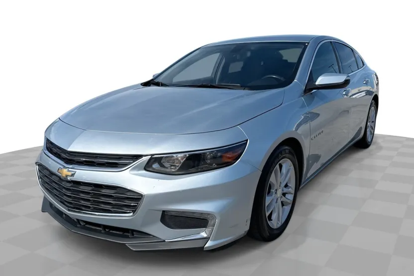2017 Chevrolet Malibu 1LT photo 1