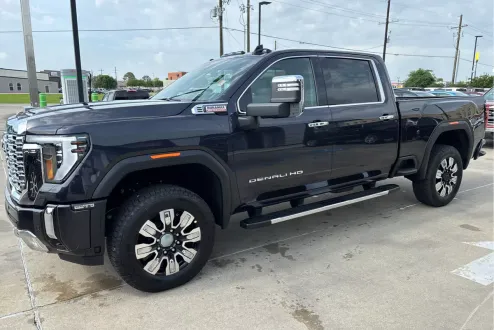 2025 Gmc Sierra 2500 HD Denali photo 3