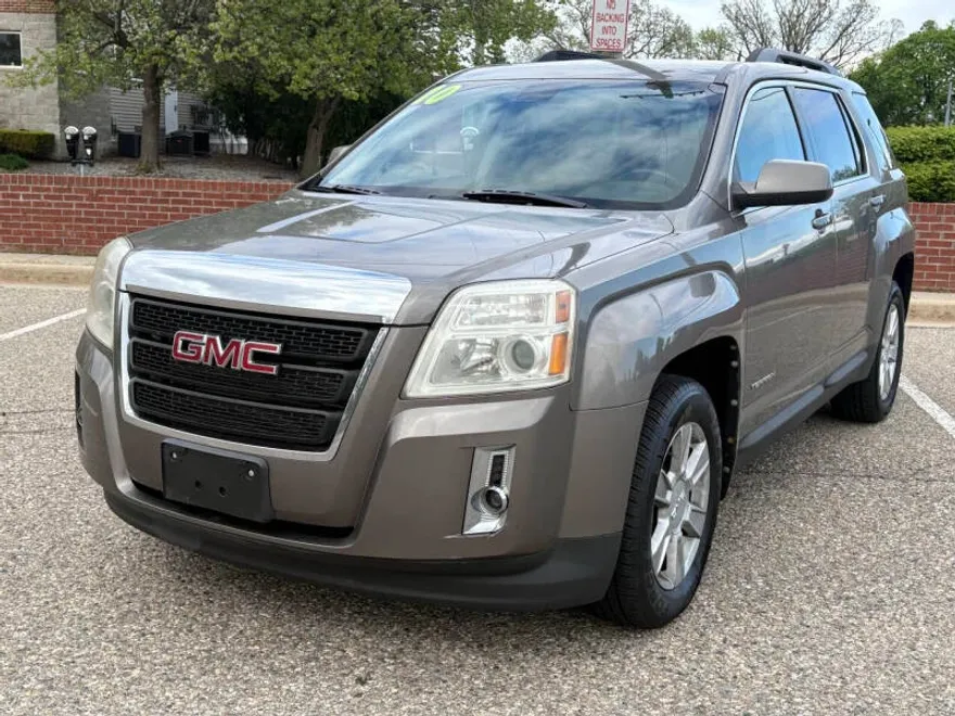 2010 Gmc Terrain SLE photo 1