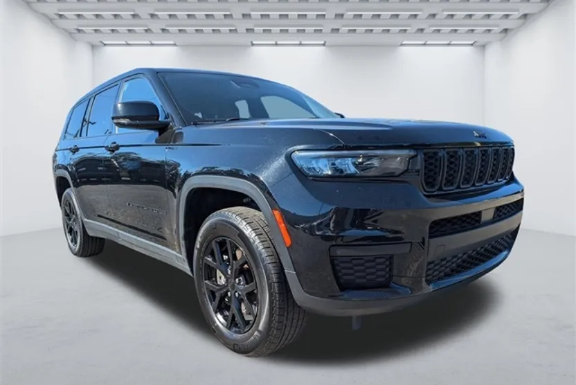 2024 Jeep Grand Cherokee Altitude photo 1