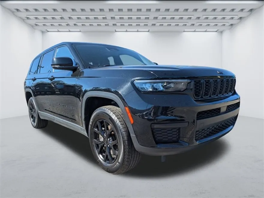 2024 Jeep Grand Cherokee Altitude photo 1
