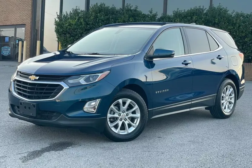 2019 Chevrolet Equinox LT photo 1