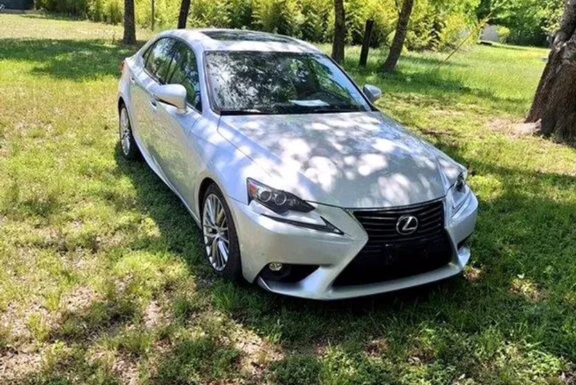 2015 Lexus IS 250 photo 1