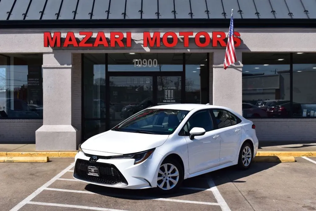 2022 Toyota Corolla LE photo 1