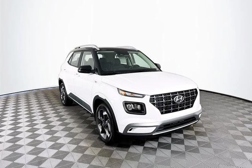 2026 Hyundai Venue SEL photo 1