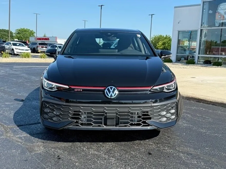 2025 Volkswagen Golf GTI SE photo 1