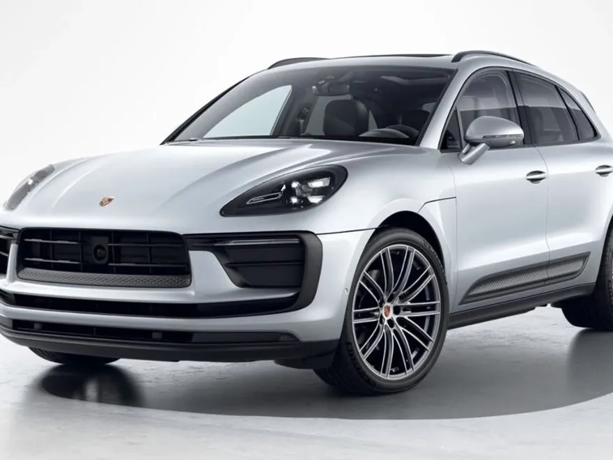 2026 Porsche Macan T photo 1