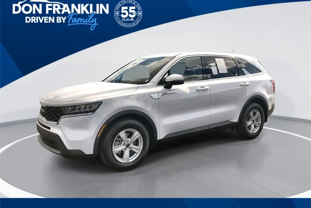 2022 Kia Sorento LX photo 1