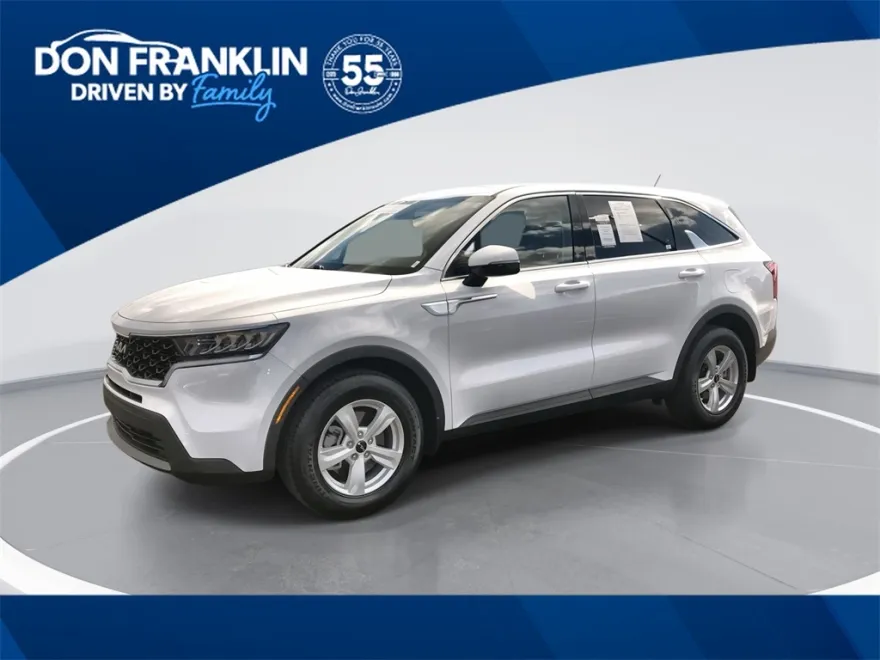 2022 Kia Sorento LX photo 1