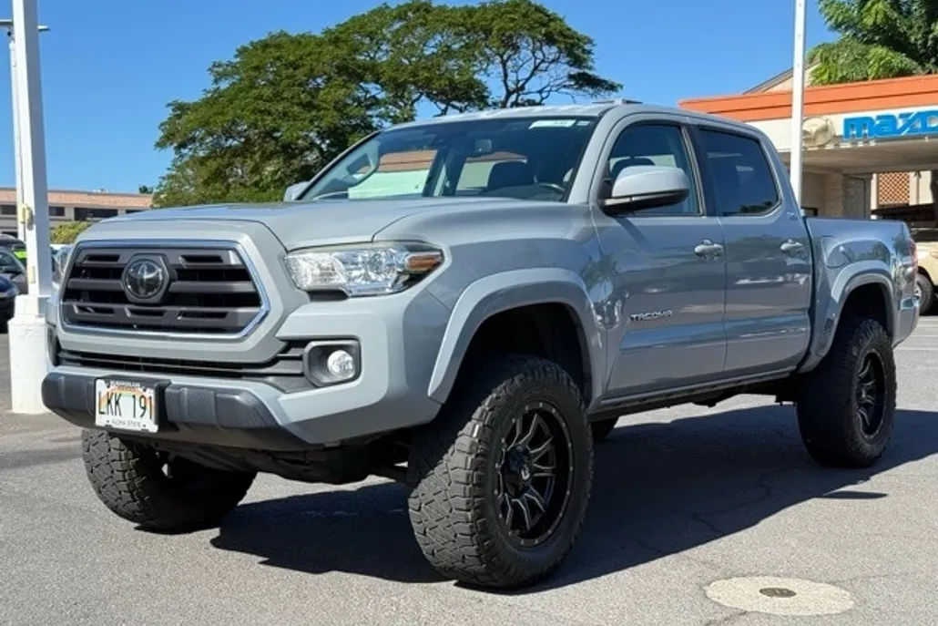 2019 Toyota Tacoma SR5 V6 photo 1