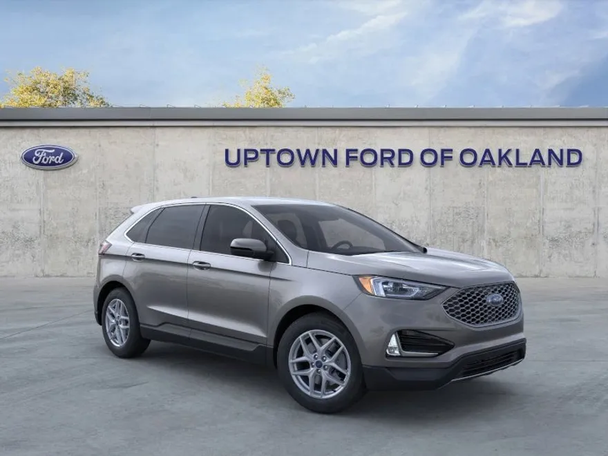 2024 Ford Edge SEL photo 1