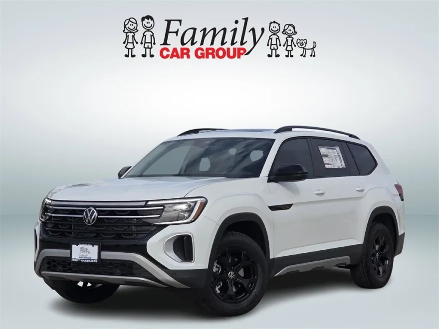 2025 Volkswagen Atlas Peak Edition SE photo 1