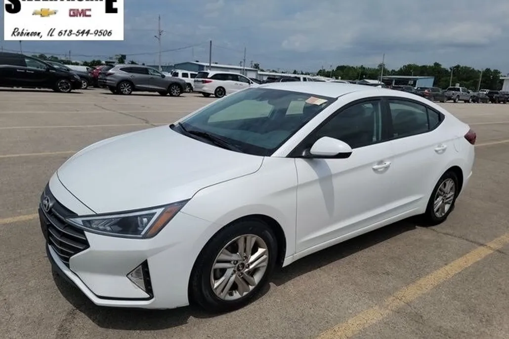 2020 Hyundai Elantra SEL photo 1