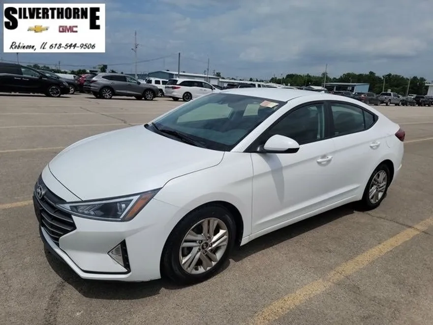 2020 Hyundai Elantra SEL photo 1