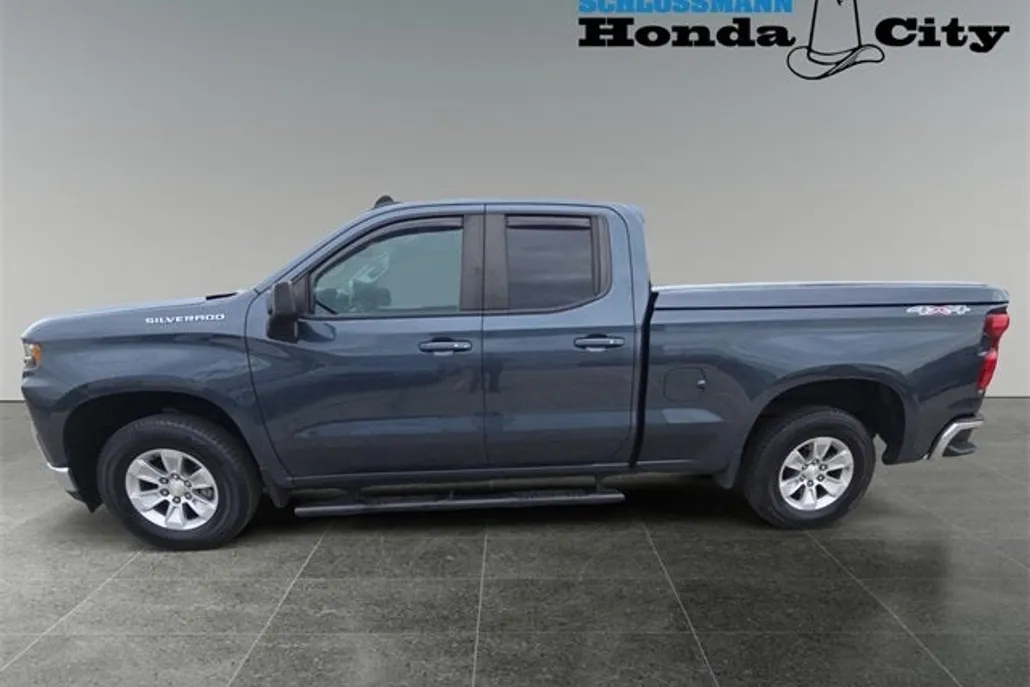 2019 Chevrolet Silverado 1500 LT photo 1
