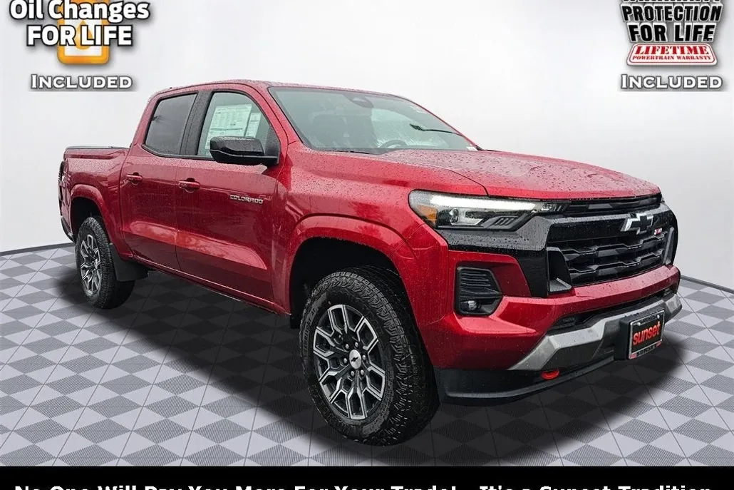2025 Chevrolet Colorado Z71 photo 1